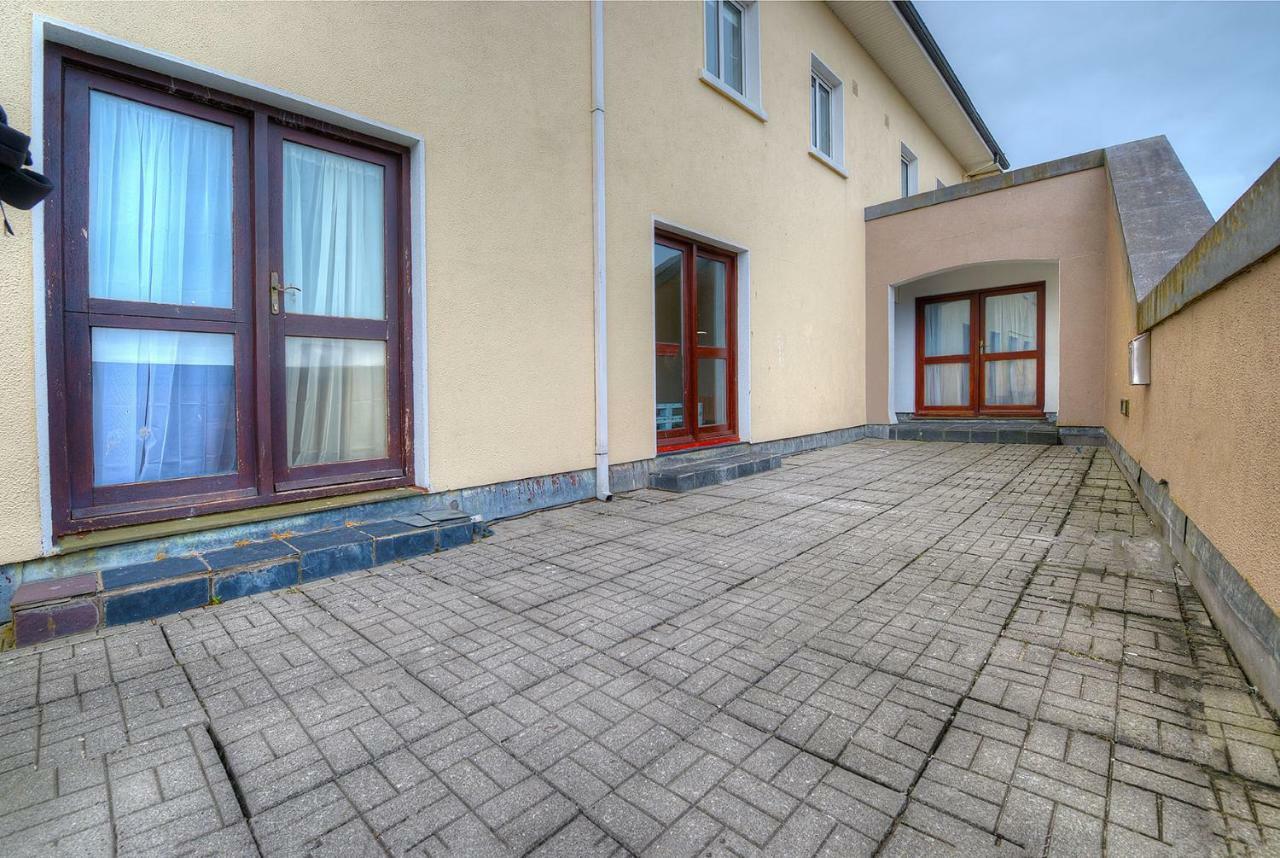 Spanish Arch Galway Exterior photo